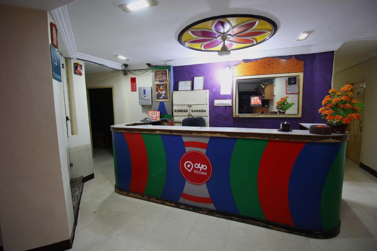 Oyo Hotel Blue Diamond Ahmedabad Exterior foto